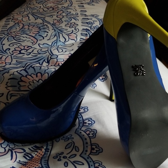 Platform heel - Picture 3 of 5